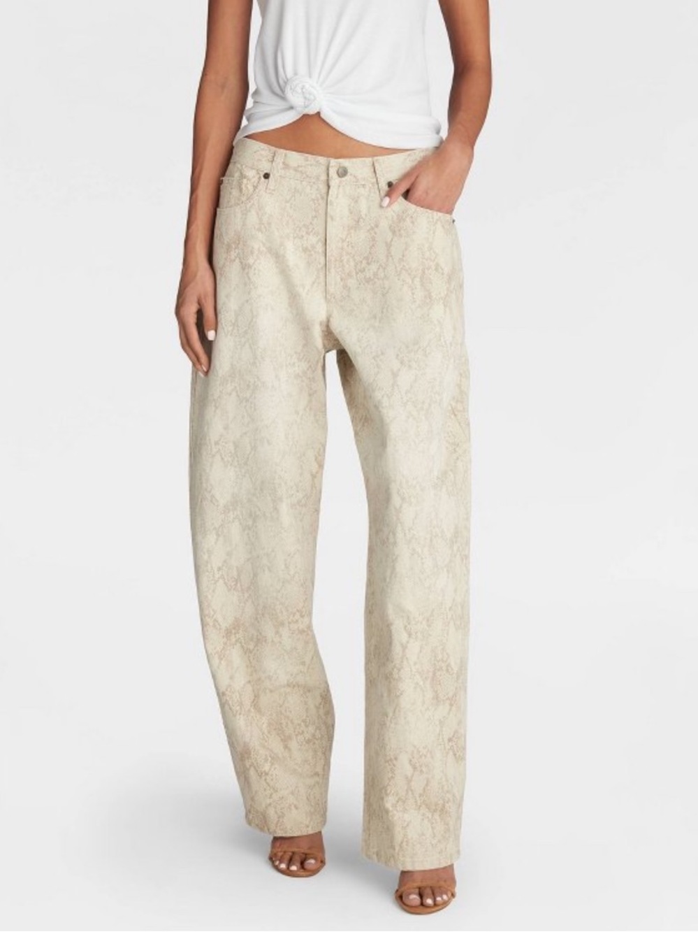 KBB by Kahlana Womens Mid-Rise Barrel Leg Jean